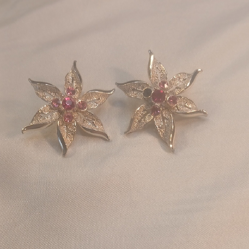 Elegant Floral Earrings